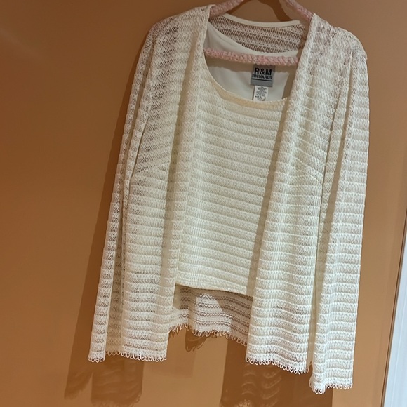 Ladies three-piece suit - Picture 3 of 13